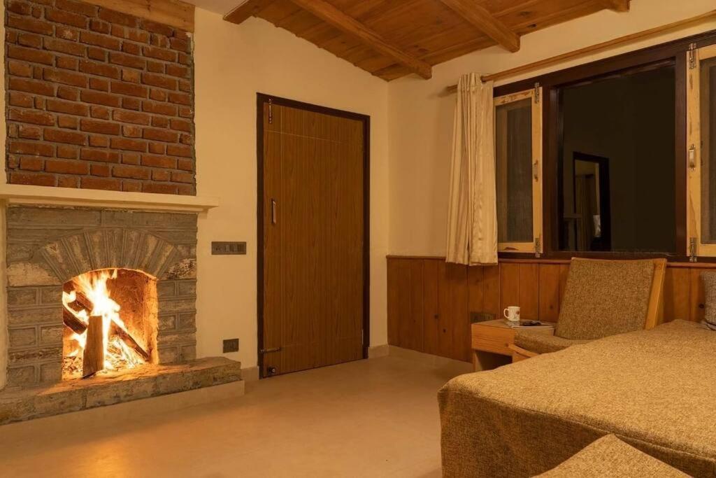 Dream Cottage 3 Pet-Friendly 2Br W Mountain View Mukteshwar Exterior photo